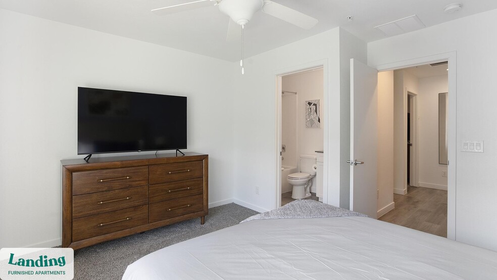 Building Photo - 2705 N Rancho Dr