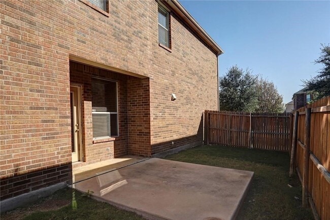 Building Photo - 13393 Mondovi Dr