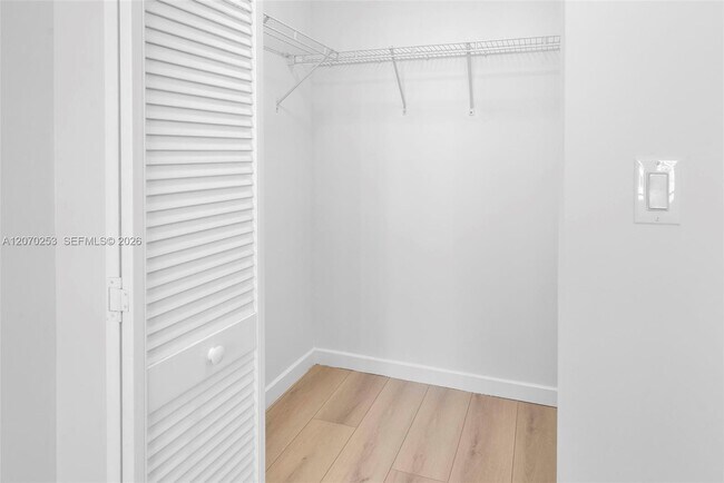 Building Photo - 335 S Biscayne Blvd