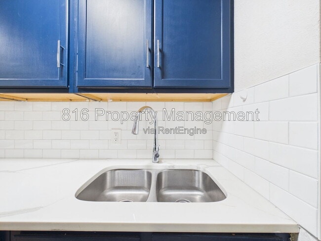 Building Photo - 3719 Wyoming St