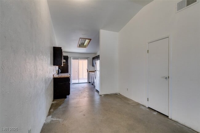 Building Photo - 1803 Discus Dr