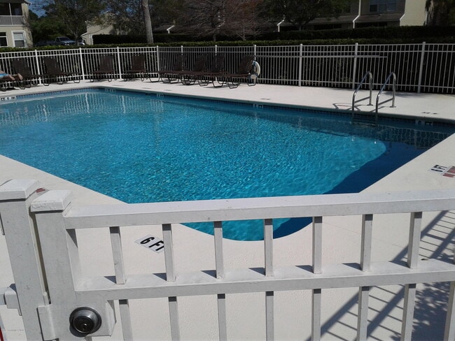 Building Photo - 1359 Hampton Park Ln