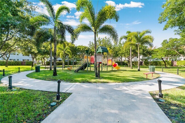 Building Photo - 11583 NW 69th Terrace