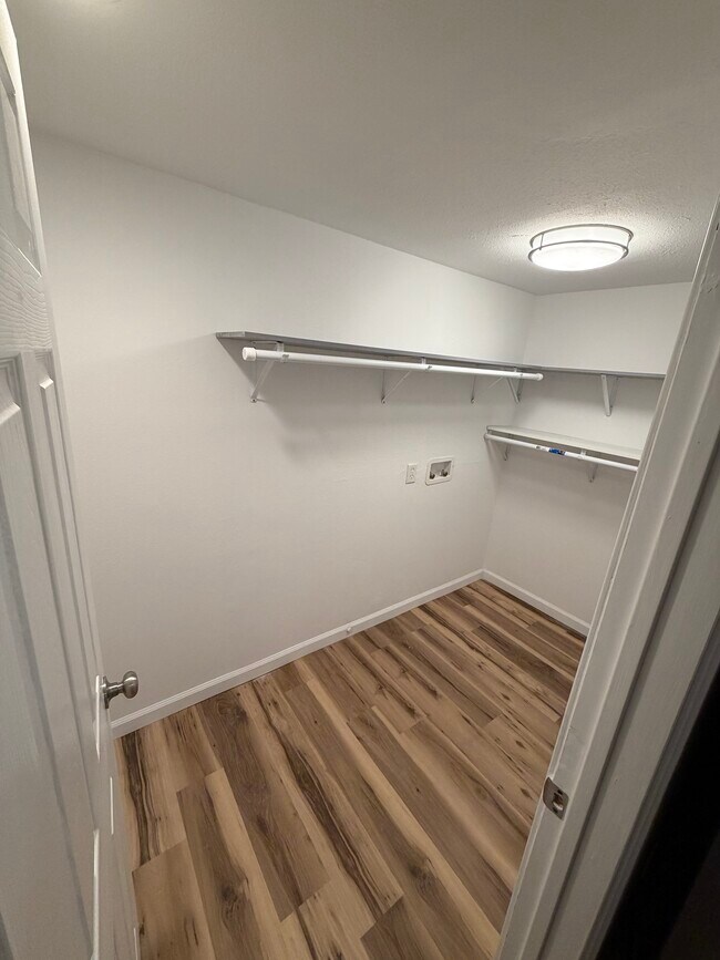 Building Photo - 8147 Tunney Ave