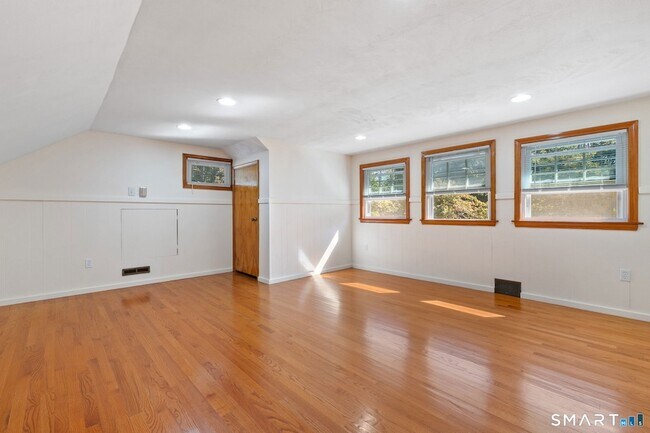 Building Photo - 67 Hicock Dr