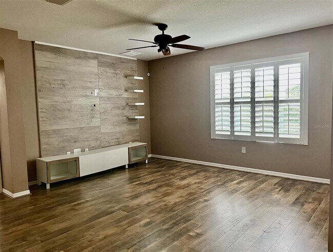Building Photo - 16405 Treasure Point Dr
