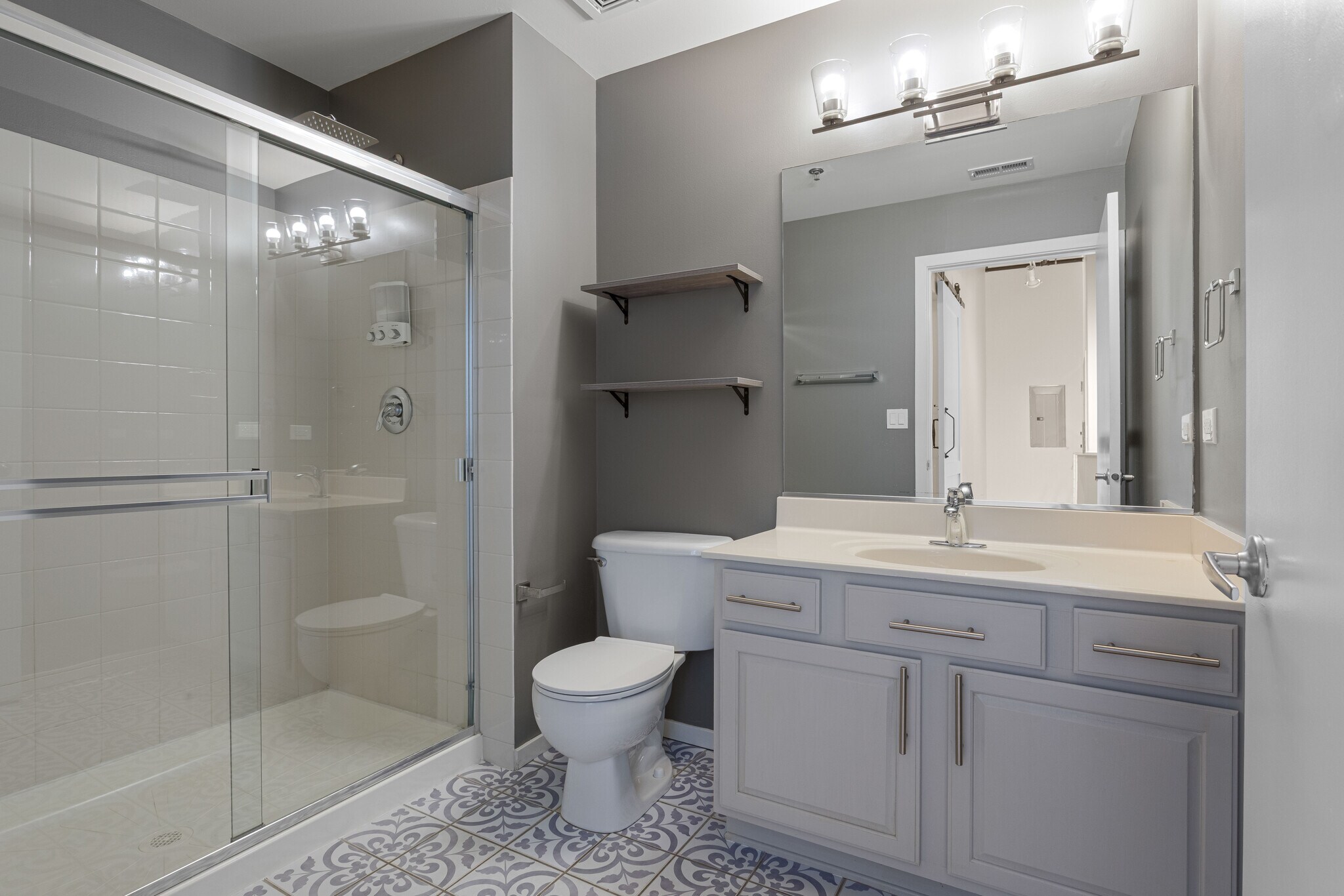2nd Bathroom - 933 W Van Buren St