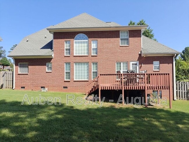 Building Photo - 901 McMillian Circle