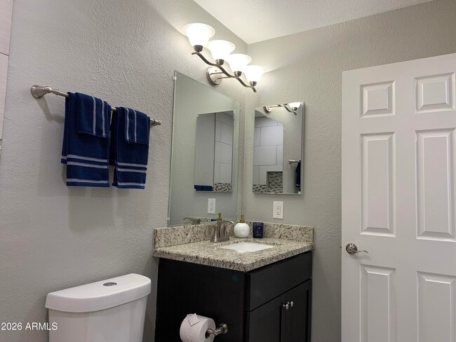 Building Photo - 7001 E Loma Land Dr