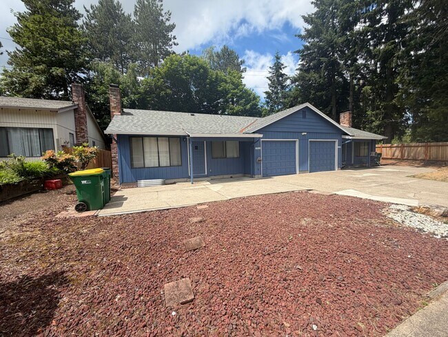 Building Photo - 6055 SW 68th Ct