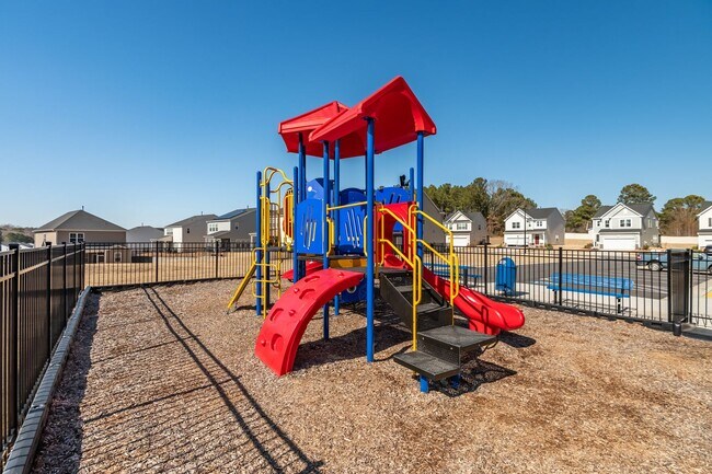 Building Photo - Bright, Spacious 3BR/2.5BA Home – Move-In Ready with Loft & Open Floor Plan