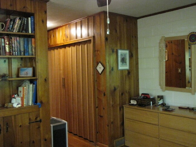 Building Photo - 2907 Elgin St