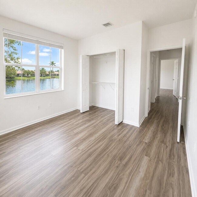 Building Photo - 4404 SW 160th Ave