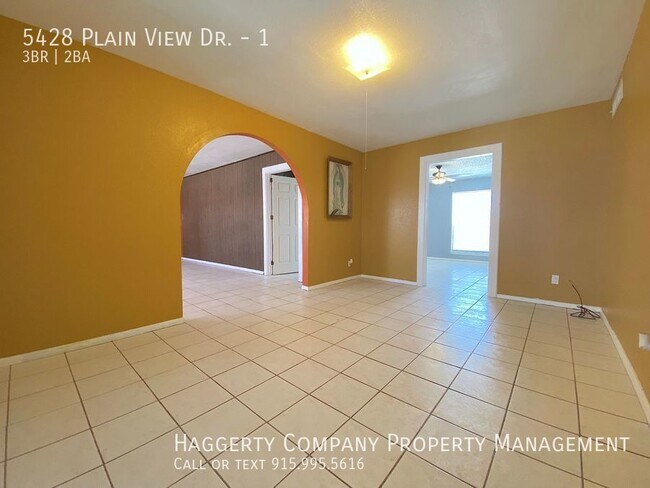 Building Photo - Northeast El Paso 3 Bed Refrig A/C