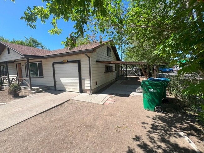 Building Photo -  Refreshed Three Bedroom Central Sparks...