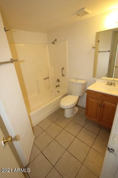 Building Photo - 45 N Phyllis