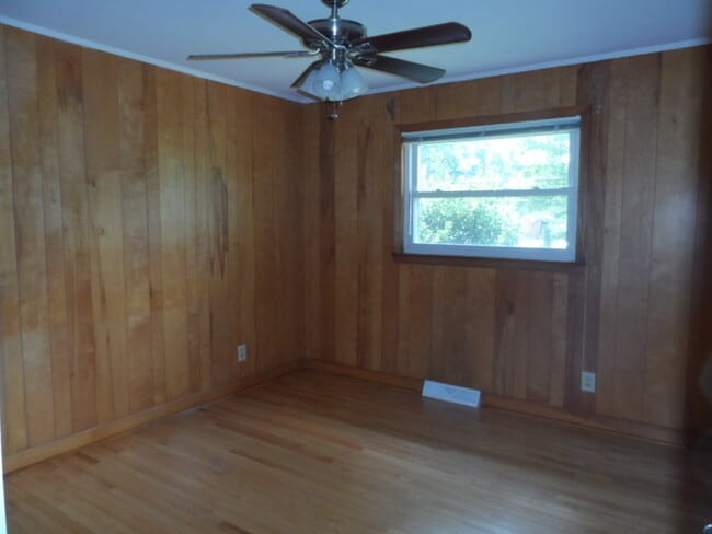 Building Photo - 4712 Stafford Dr
