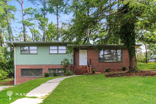 Building Photo - 712 Arrow Rd