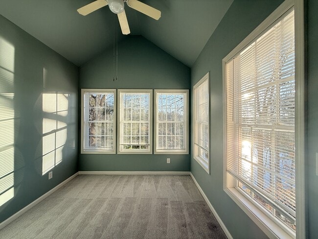 Building Photo - 1705 Waters Edge Trail