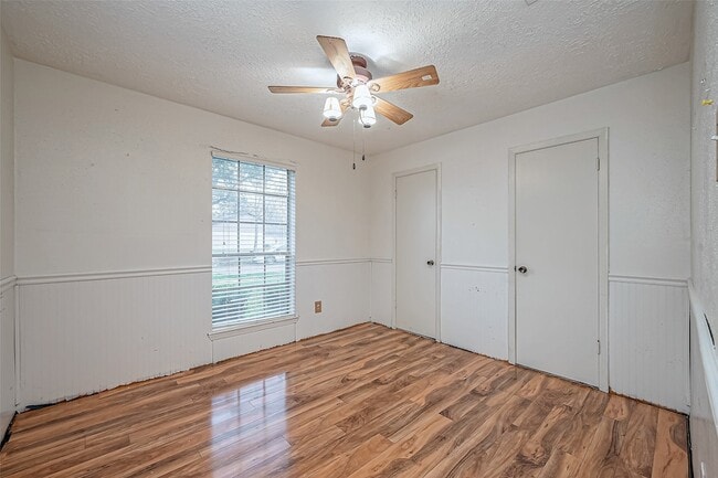 Building Photo - 2122 Heritage Colony Dr