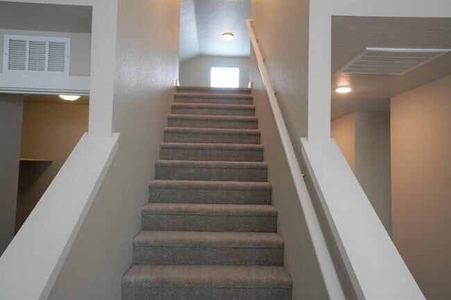 Building Photo - 3067 N Greengate Way