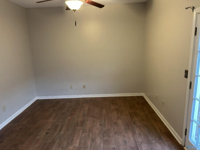 Building Photo - 105 Browns Ridge Ln