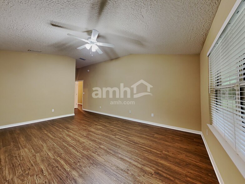 Building Photo - 2091 Cherokee Cove Trl