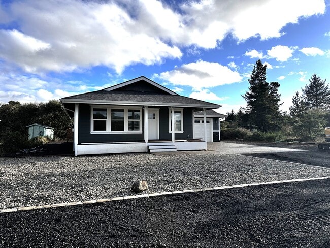 Building Photo - 207 S Razor Clam Dr SW