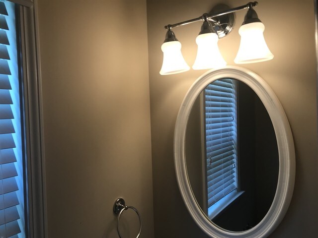 Building Photo - 811 Greenwood Crossing