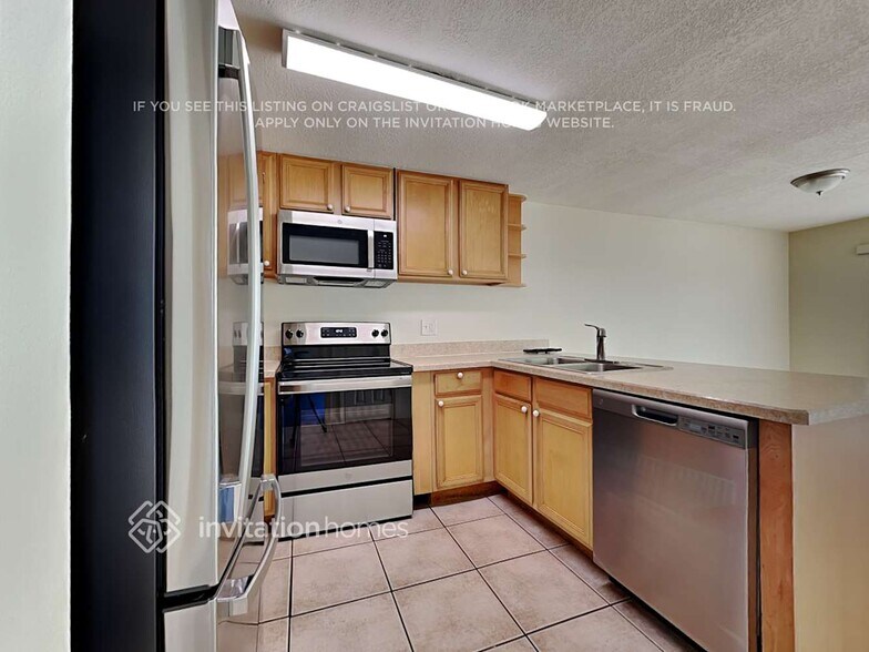 Building Photo - 10102 Benbrook Ct