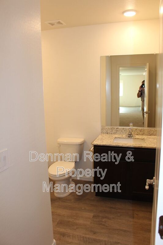 Building Photo - 1552 E Inouye Dr