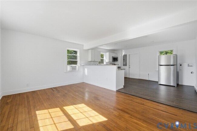 Building Photo - 302 Marlin Dr
