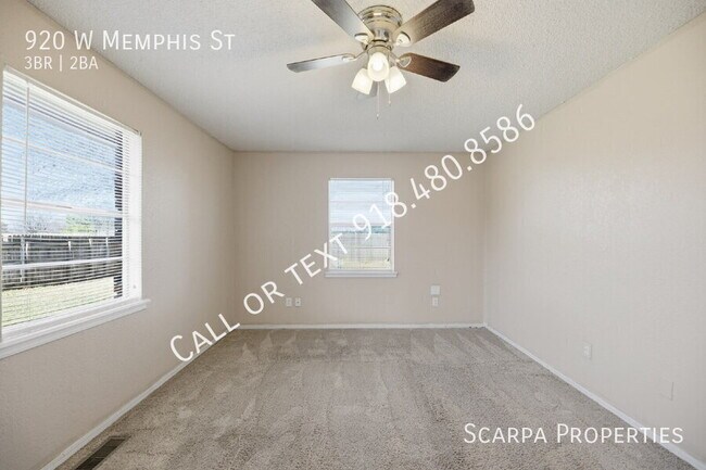 Building Photo - 920 W Memphis St