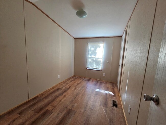 Building Photo - 169 Fort Worth St