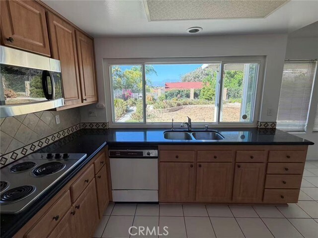 Building Photo - 21549 Ambushers St