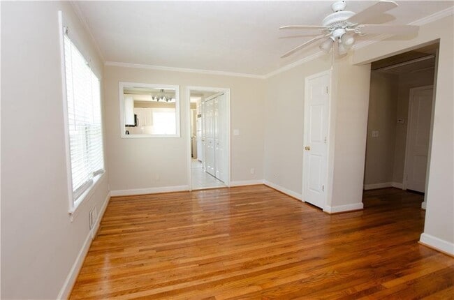 Building Photo - 1910 La Dawn Ln NW