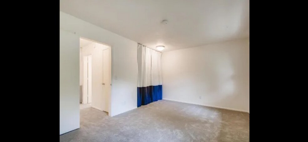 Building Photo - 2639 Alabama Ave S