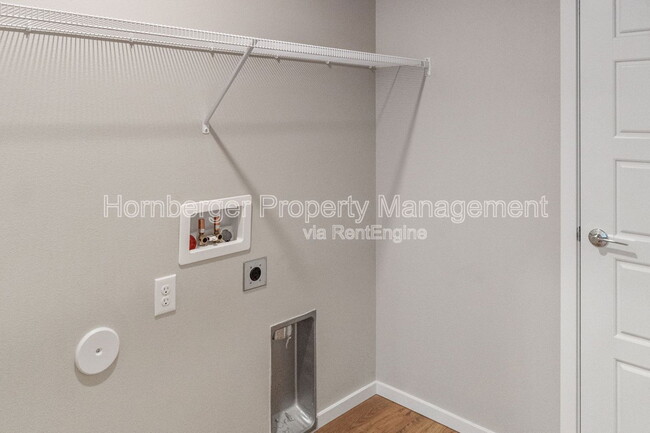Building Photo - 5813 W Georgetown Ln