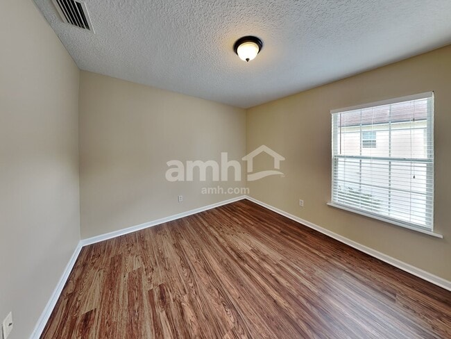 Building Photo - 325 Van Gogh Cir