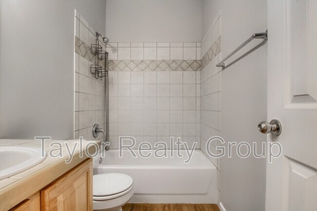 Building Photo - 4130 E 119th Pl