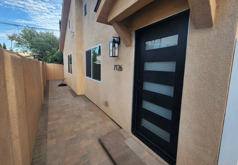 Primary Photo - 7126 Matilija Ave