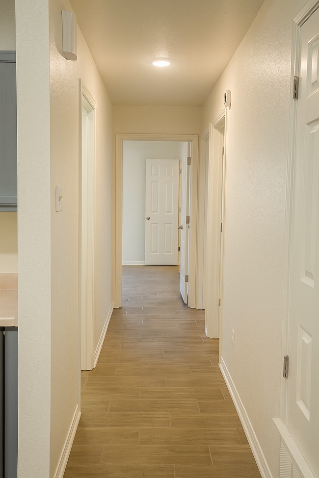 Building Photo - 5109 Daybreak Dr