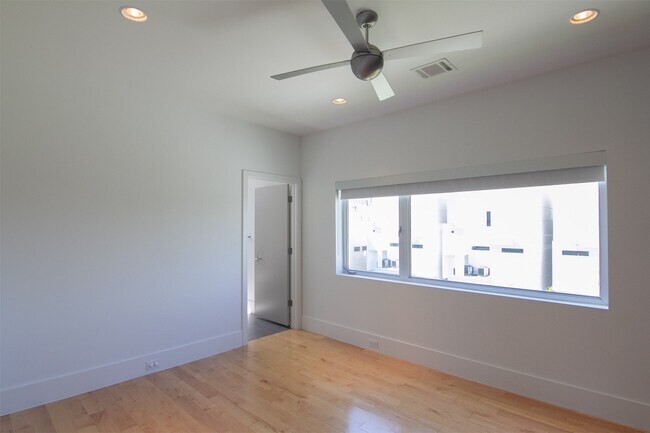 Building Photo - 5301 Chenevert St