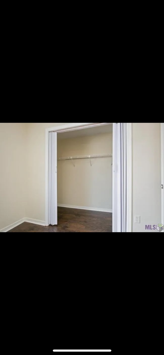 Building Photo - 1757 Boulevard De Province