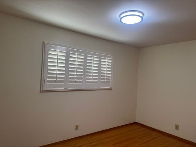 Building Photo - 519 San Remo St