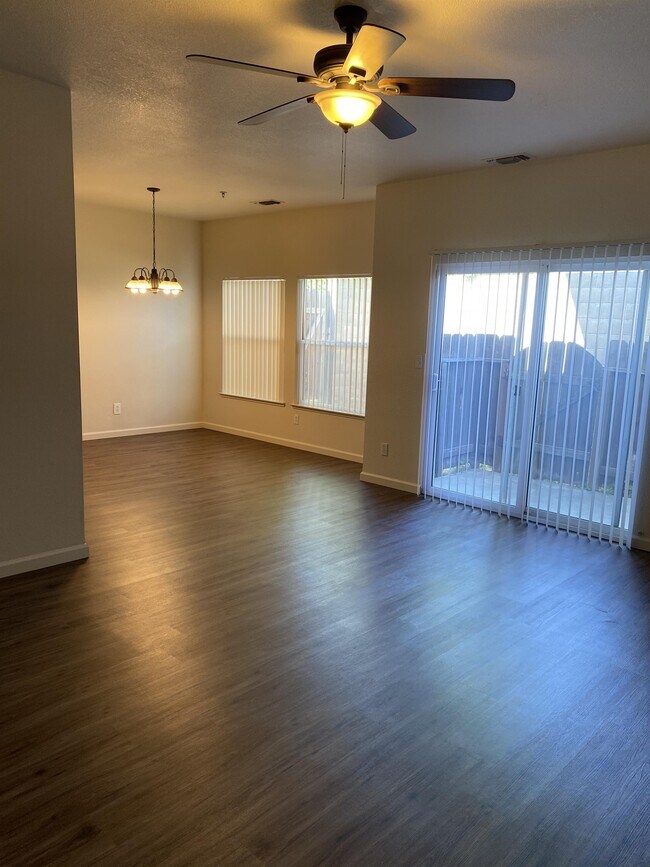 Building Photo - 2917 Snyder Ave