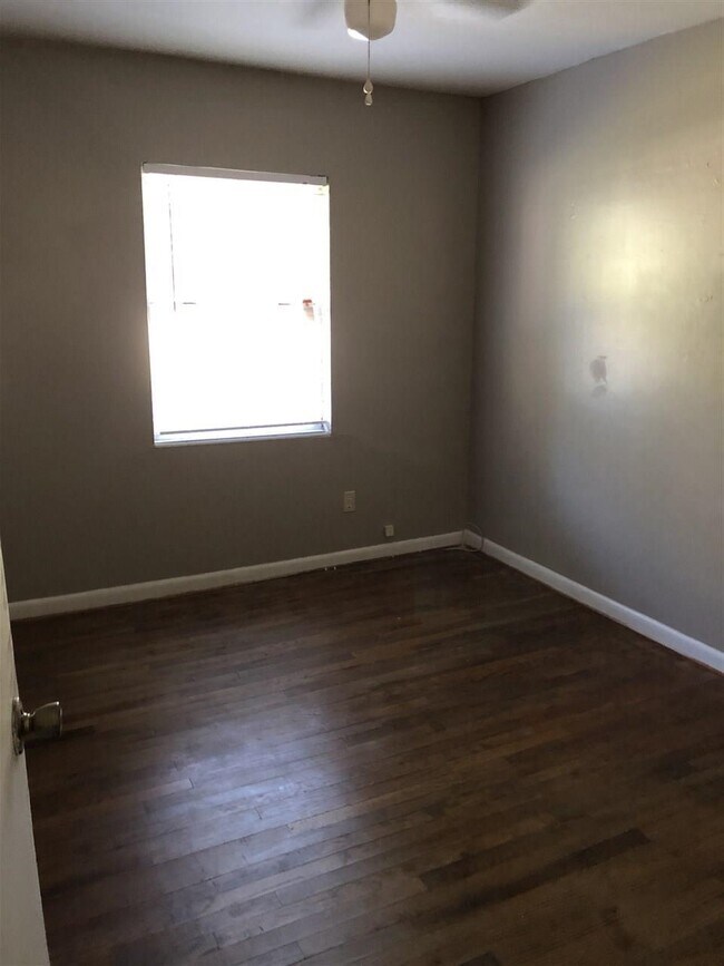 Building Photo - 1811 Atkamire Dr