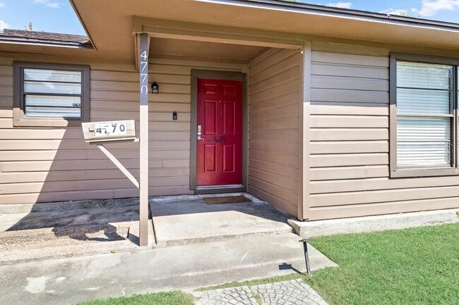 Building Photo - 4770 Corkwood Ln