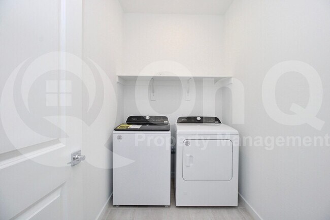 Building Photo - 183 S 176th Dr