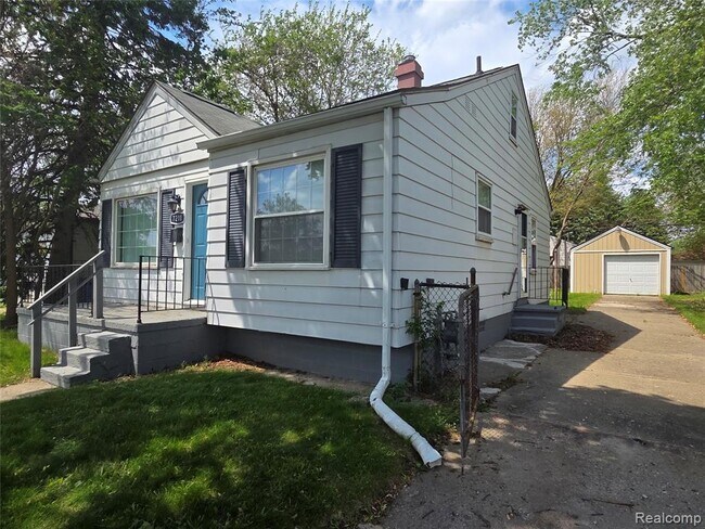 Building Photo - 7211 Paige Ave